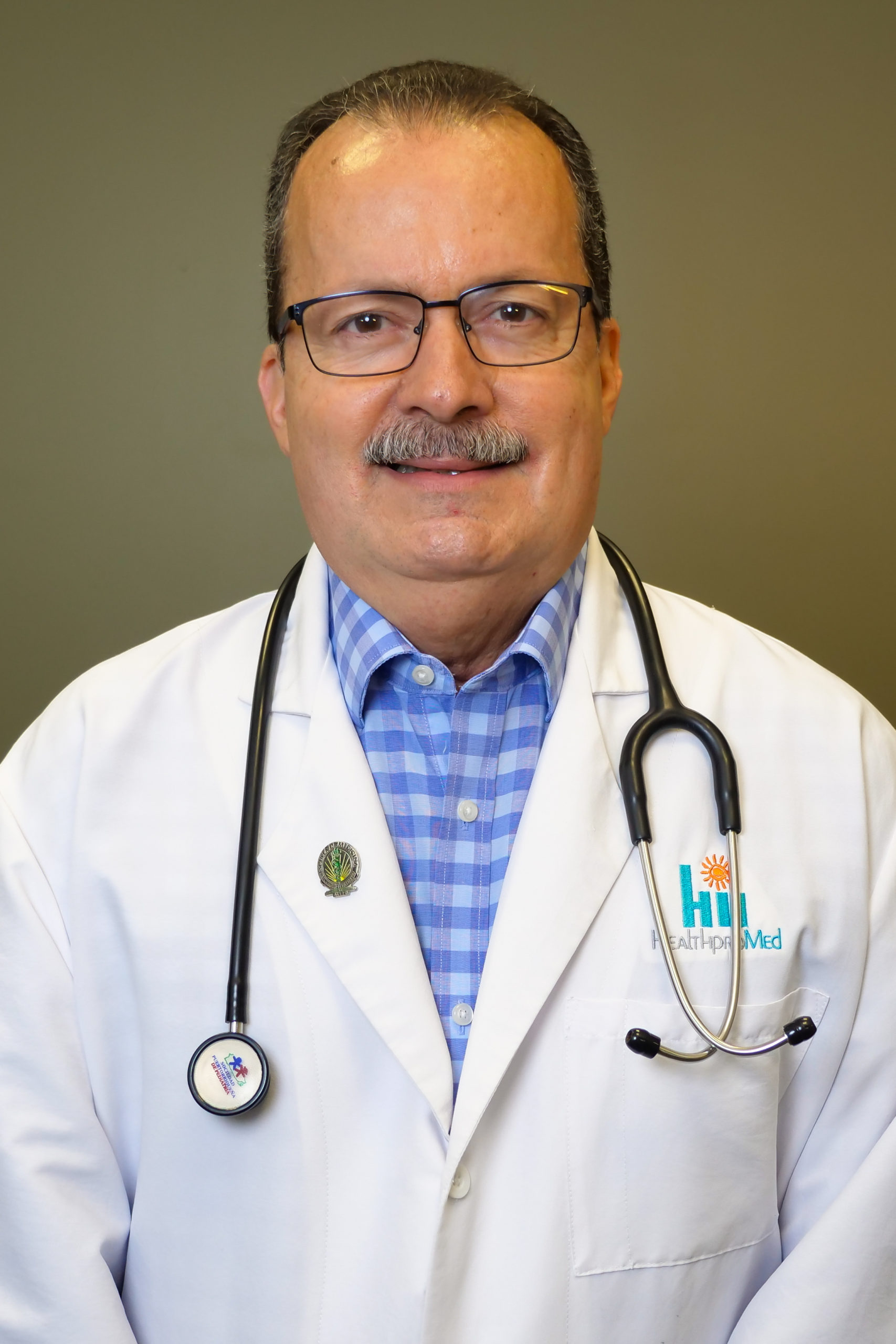 Dr. Héctor Villanueva
